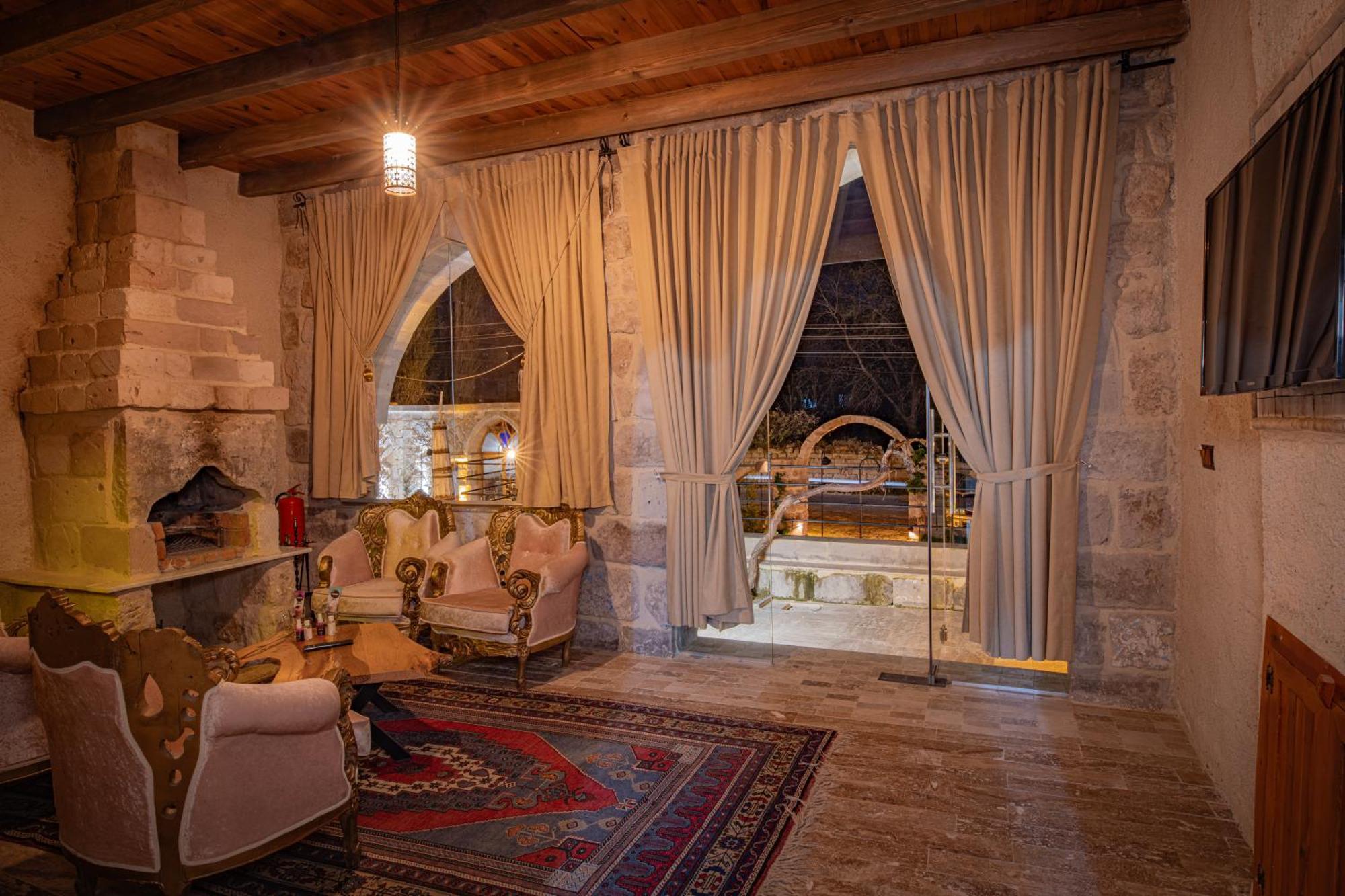 Sur Cave Hotel Ürgüp Kültér fotó